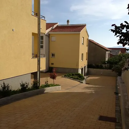 Apartment Eli Zadar